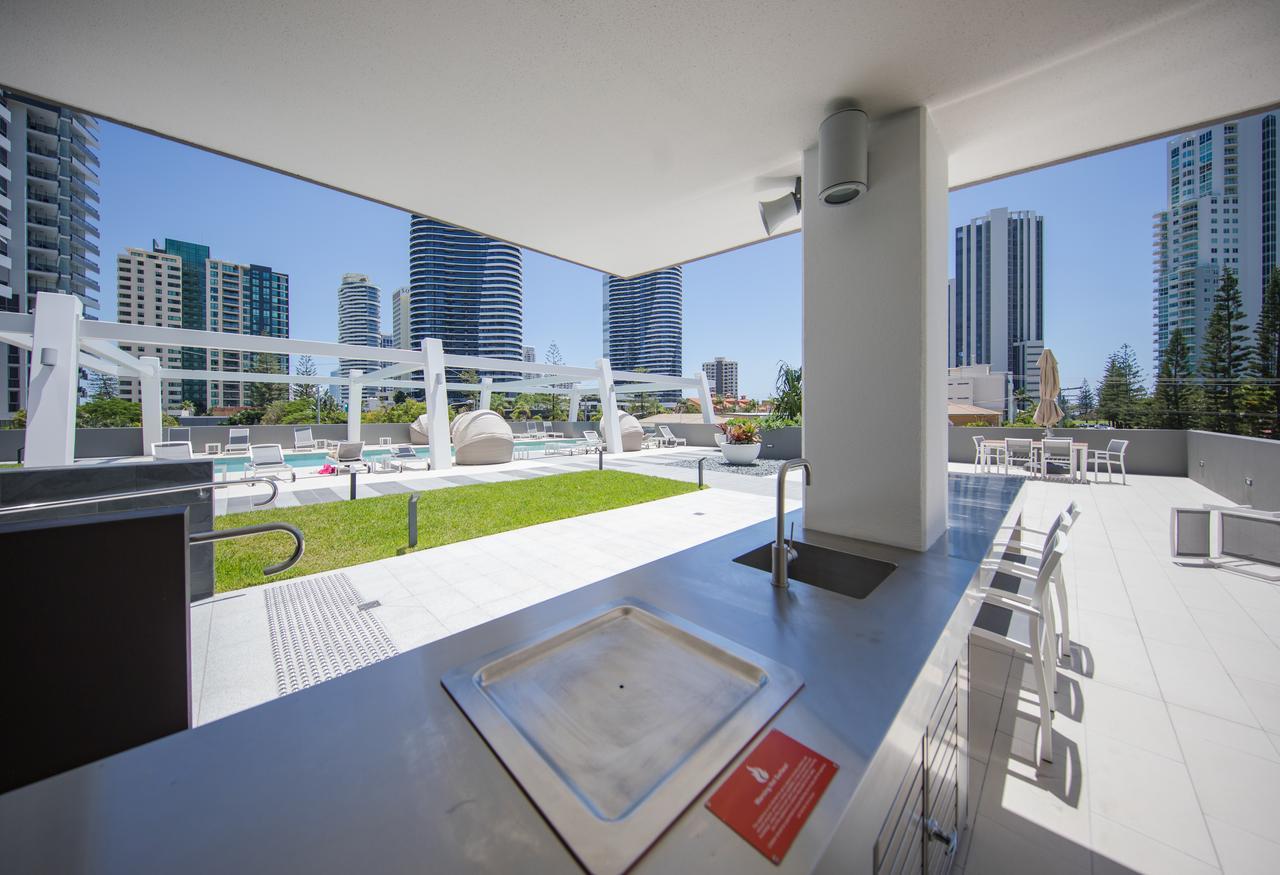Dayday Premier Apartments At 2663 Gold Coast Hwy, Broadbeach Extérieur photo